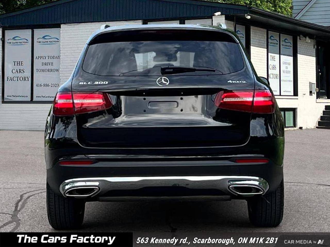 2017 Mercedes-Benz GLC-Class GLC 300 4MATIC 1-Owner No Accident! - Photo #5
