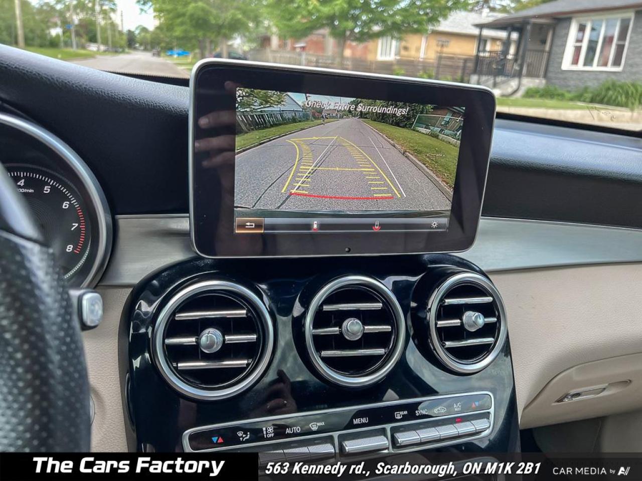 2017 Mercedes-Benz GLC-Class GLC 300 4MATIC 1-Owner No Accident! - Photo #19