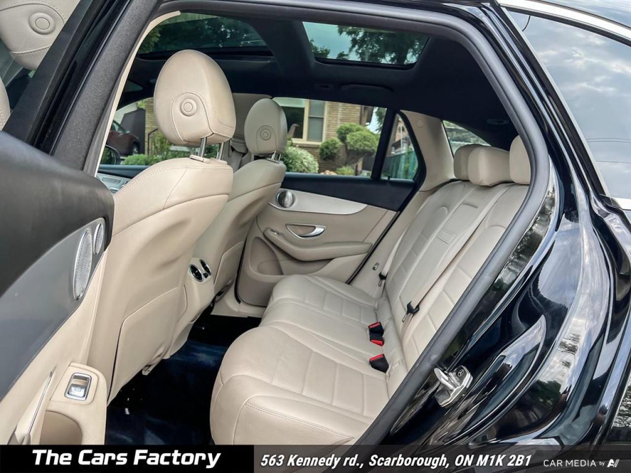 2017 Mercedes-Benz GLC-Class GLC 300 4MATIC 1-Owner No Accident! - Photo #23