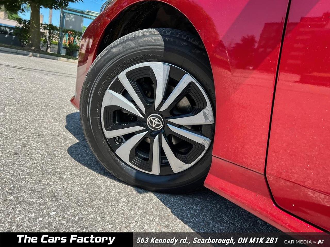 2018 Toyota Prius Prime Plug-In Hybrid 1-Owner No Accident! - Photo #6