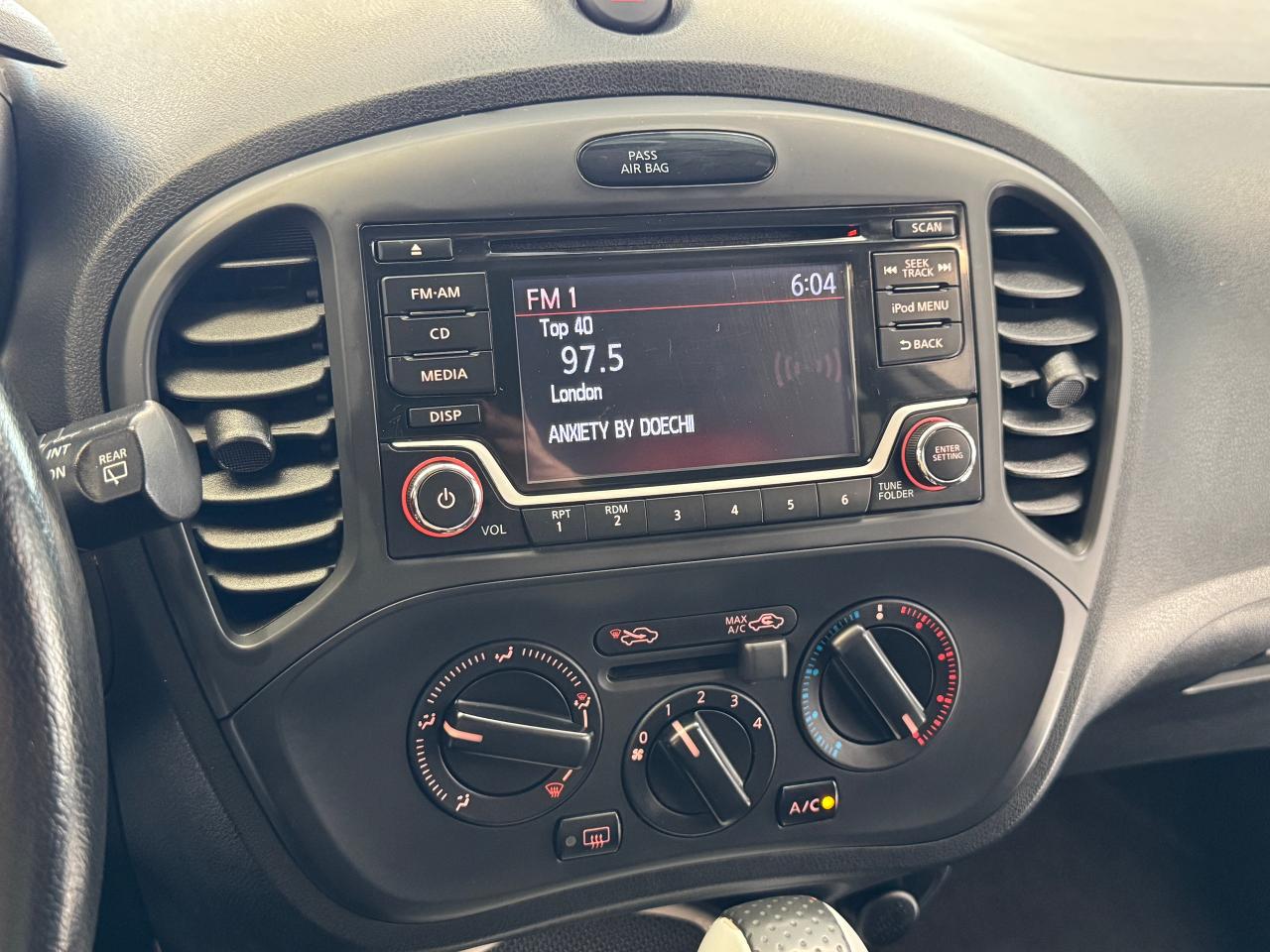 2017 Nissan Juke SV Black Pearl Edition AWD+Camera+CLEAN CARFAX Photo