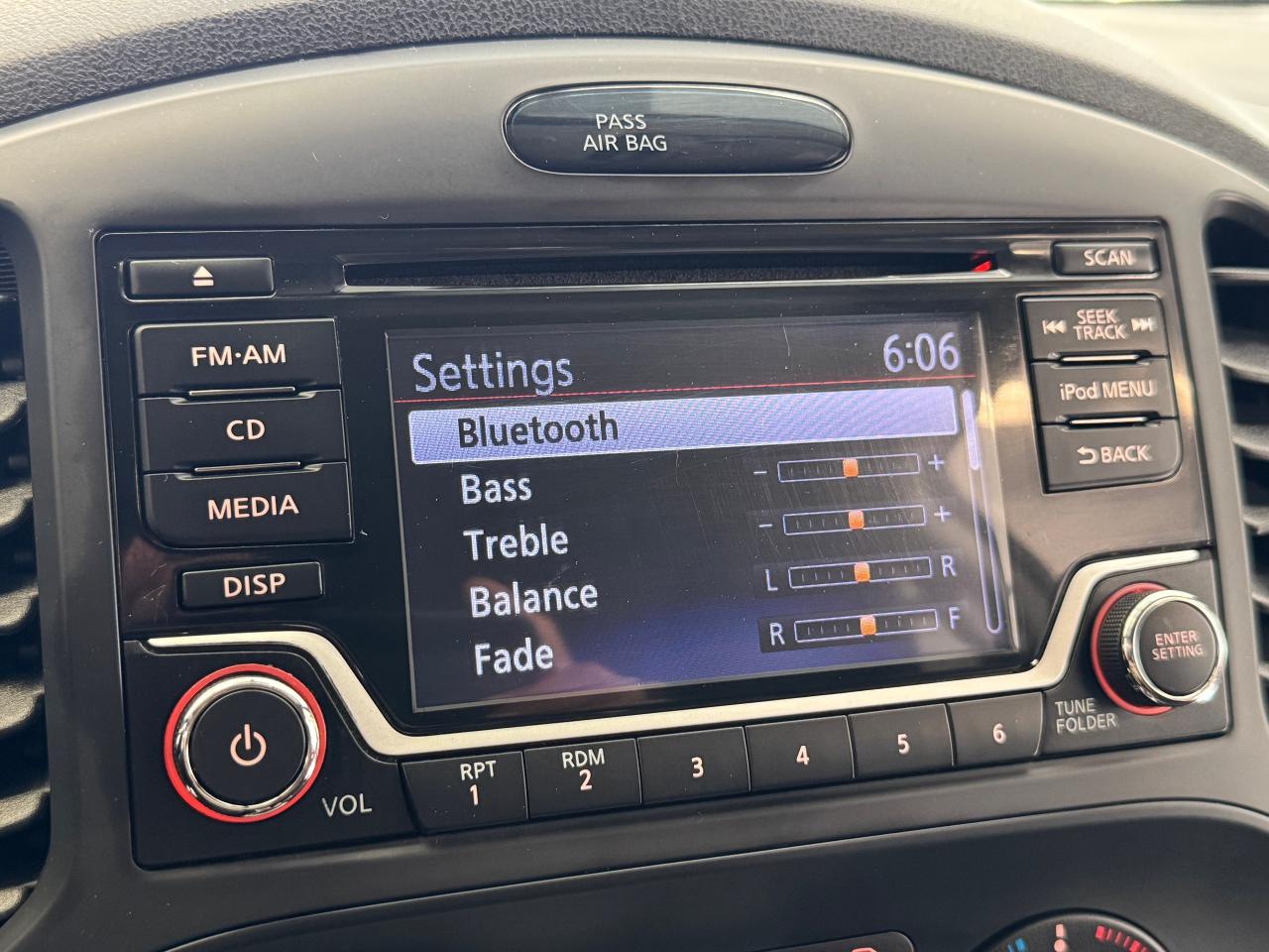 2017 Nissan Juke SV Black Pearl Edition AWD+Camera+CLEAN CARFAX Photo