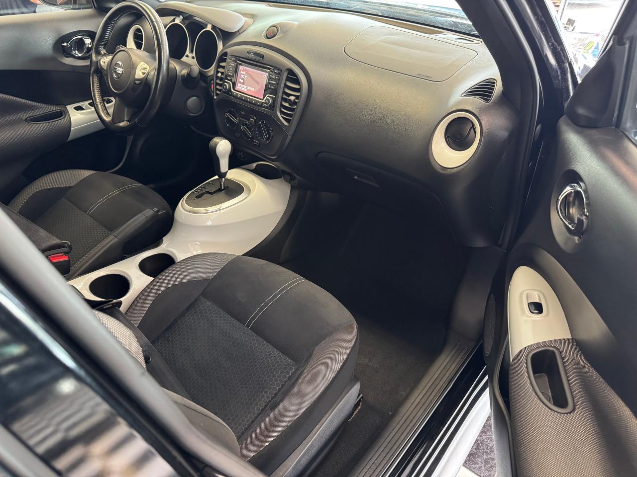 2017 Nissan Juke SV Black Pearl Edition AWD+Camera+CLEAN CARFAX Photo