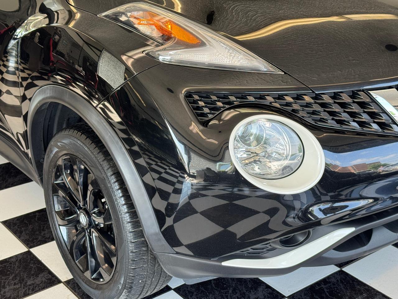 2017 Nissan Juke SV Black Pearl Edition AWD+Camera+CLEAN CARFAX Photo