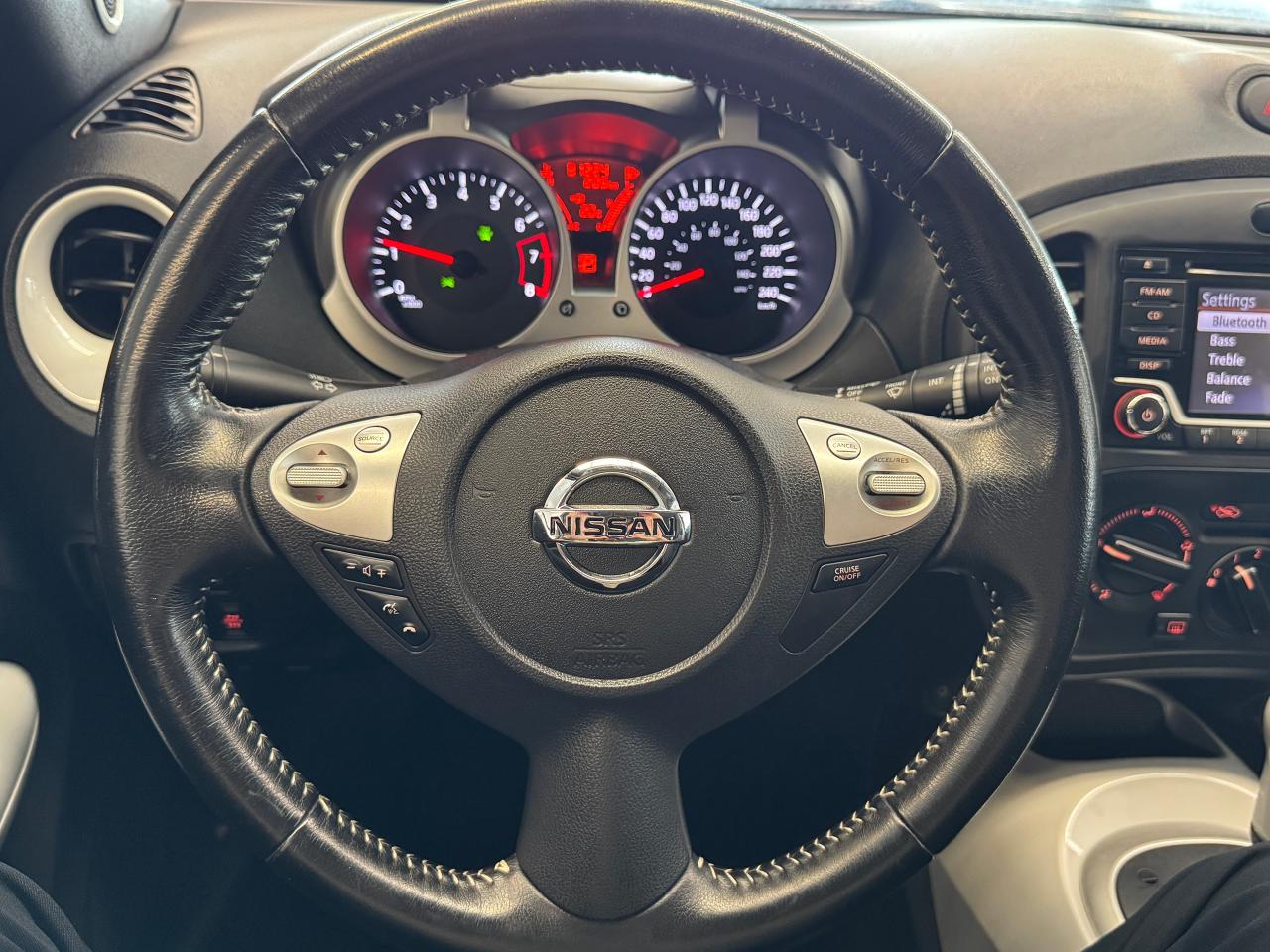 2017 Nissan Juke SV Black Pearl Edition AWD+Camera+CLEAN CARFAX Photo