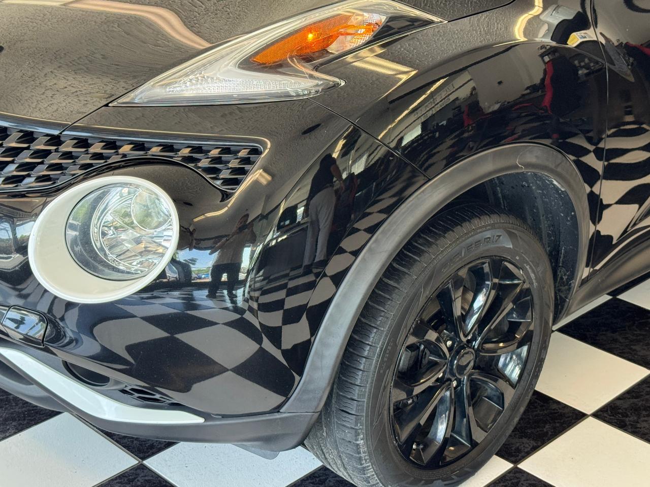 2017 Nissan Juke SV Black Pearl Edition AWD+Camera+CLEAN CARFAX Photo