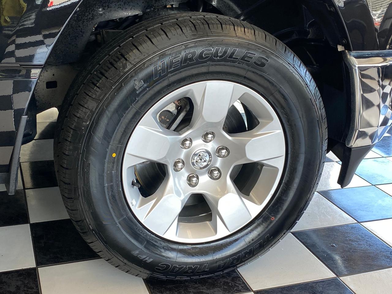 2020 RAM 1500 Big Horn 4x4 Quad Cab 6'4" Box+CLEAN CARFAX Photo