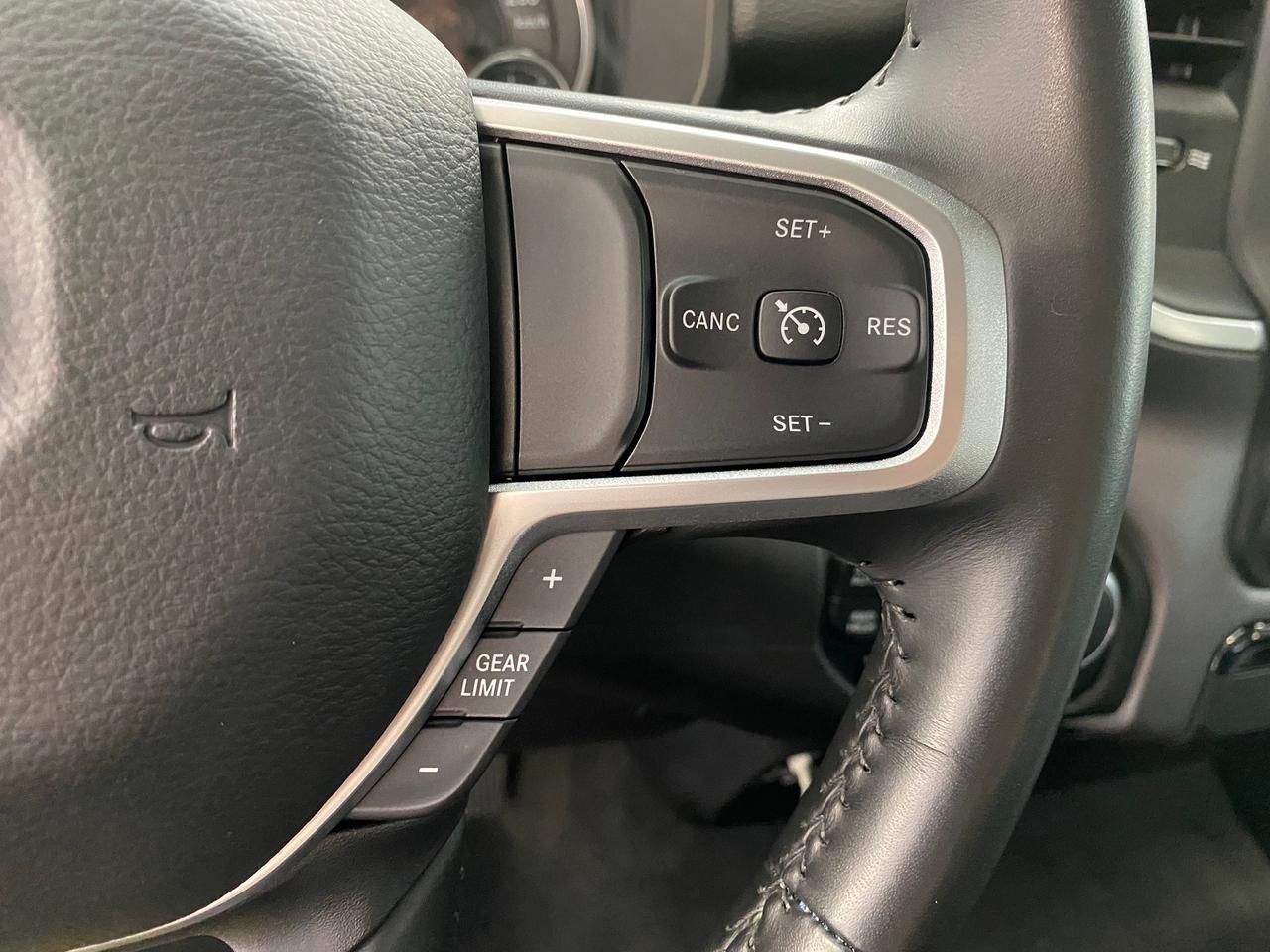 2020 RAM 1500 Big Horn 4x4 Quad Cab 6'4" Box+CLEAN CARFAX Photo