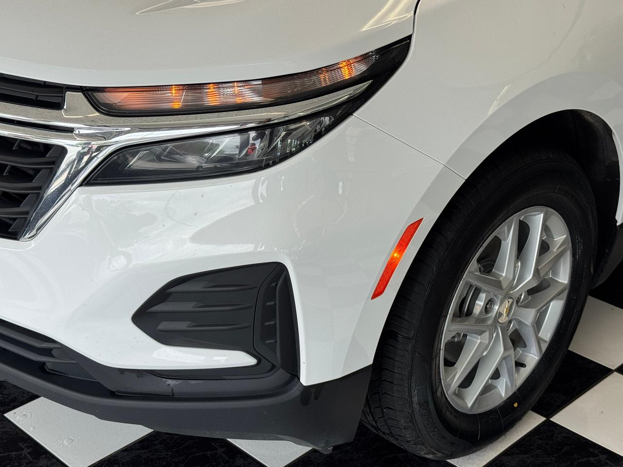 2022 Chevrolet Equinox LS+New Tires & Brakes+Collision Alert+CLEAN CARFAX Photo