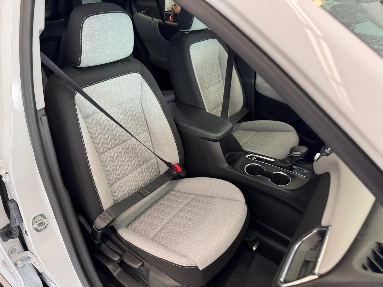 2022 Chevrolet Equinox LS+New Tires & Brakes+Collision Alert+CLEAN CARFAX Photo