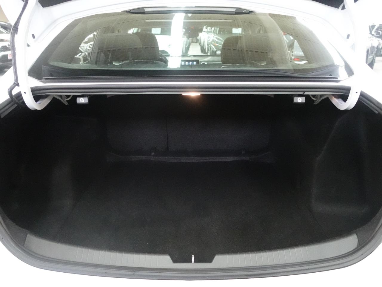 2023 Chevrolet Malibu LT | Pano roof | LaneDep | Heated Seats | CarPlay