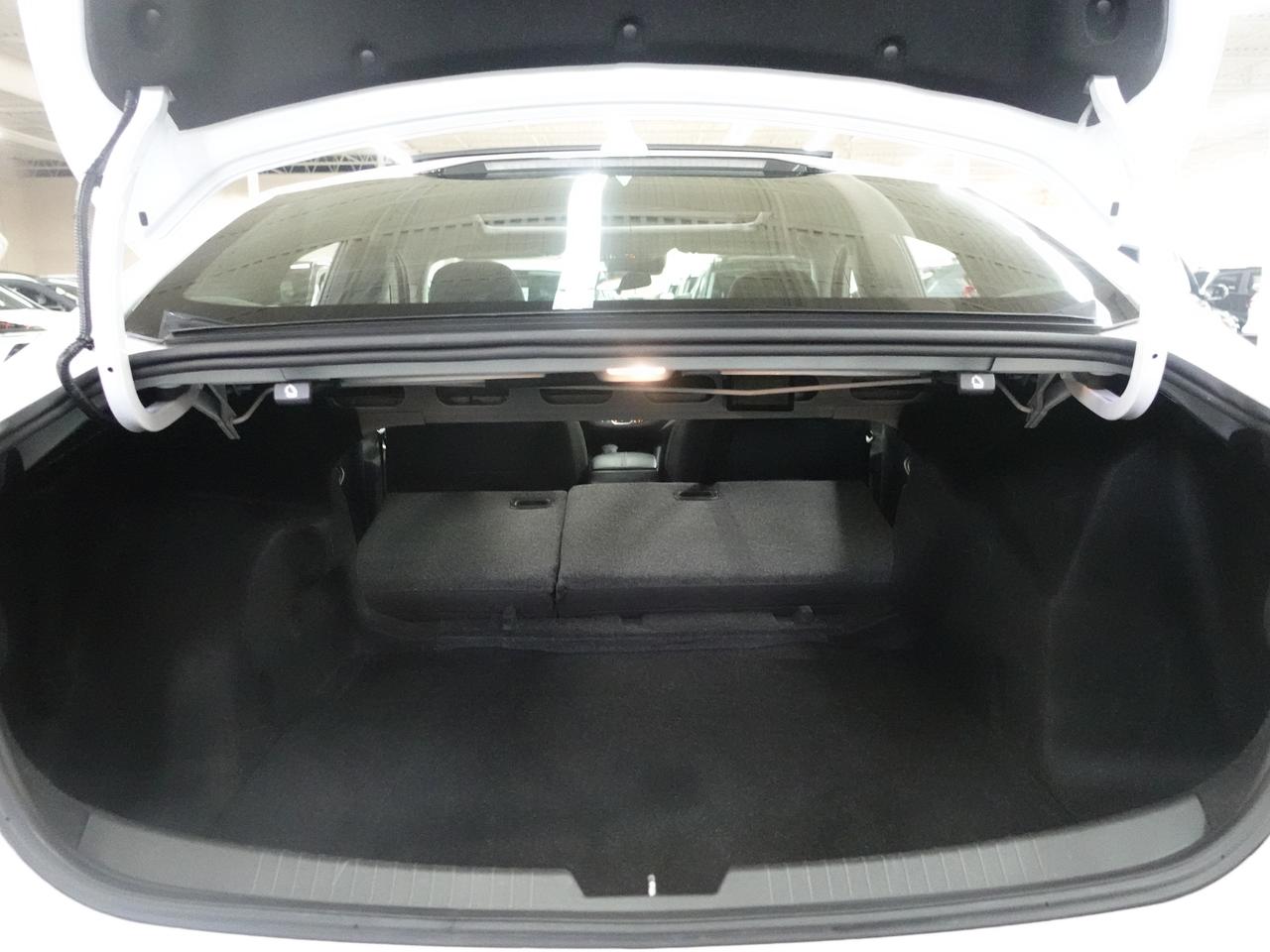 2023 Chevrolet Malibu LT | Pano roof | LaneDep | Heated Seats | CarPlay Photo