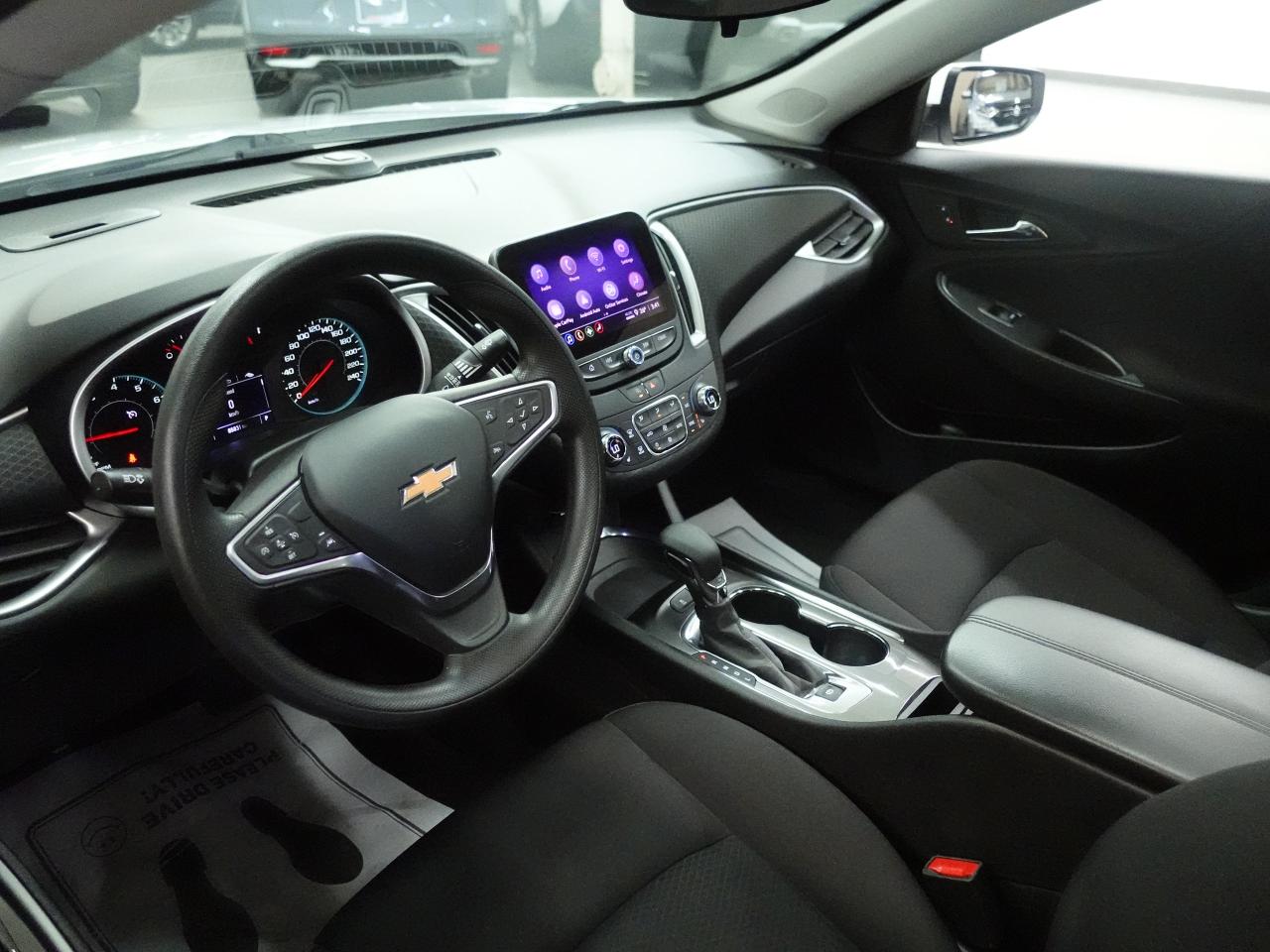 2023 Chevrolet Malibu LT | Pano roof | LaneDep | Heated Seats | CarPlay