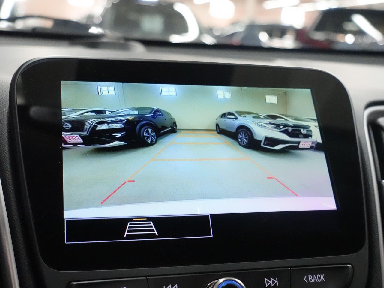 2023 Chevrolet Malibu LT | Pano roof | LaneDep | Heated Seats | CarPlay Photo