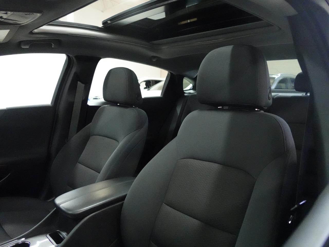 2023 Chevrolet Malibu LT | Pano roof | LaneDep | Heated Seats | CarPlay
