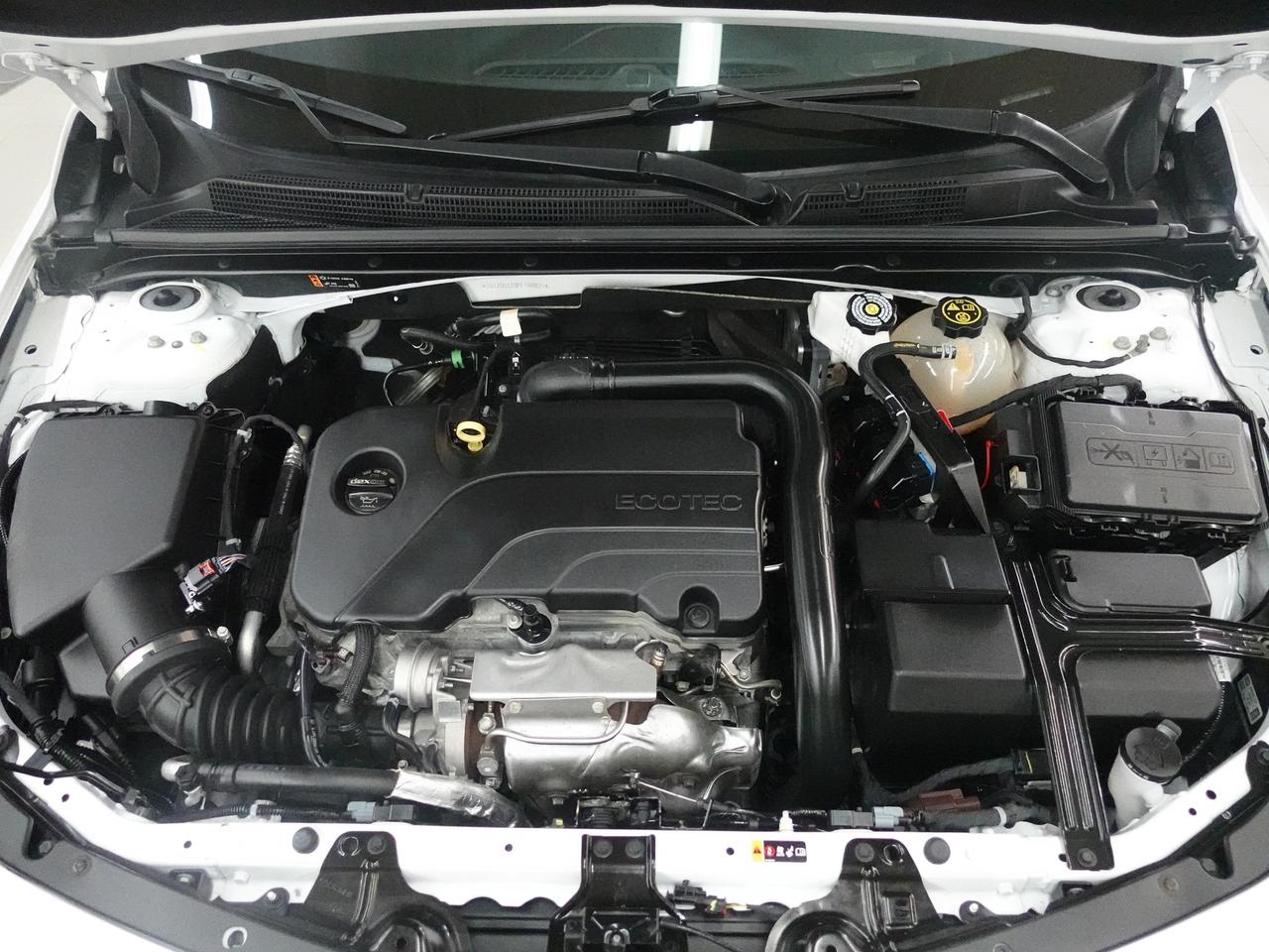 2023 Chevrolet Malibu LT | Pano roof | LaneDep | Heated Seats | CarPlay Photo