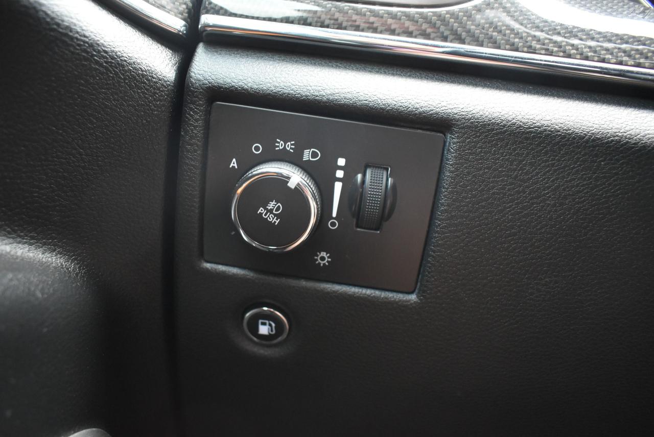 2015 Jeep Grand Cherokee SRT 6.4L HEMI - Photo #42