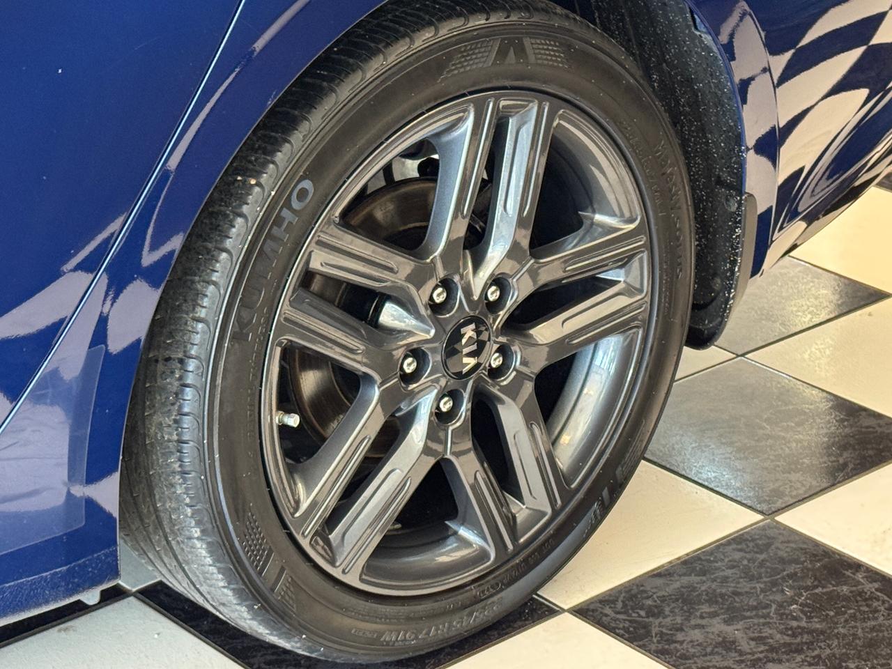 2021 Kia Forte EX+Roof+Lane Keep Assist+ApplePlay+CLEAN CARFAX Photo