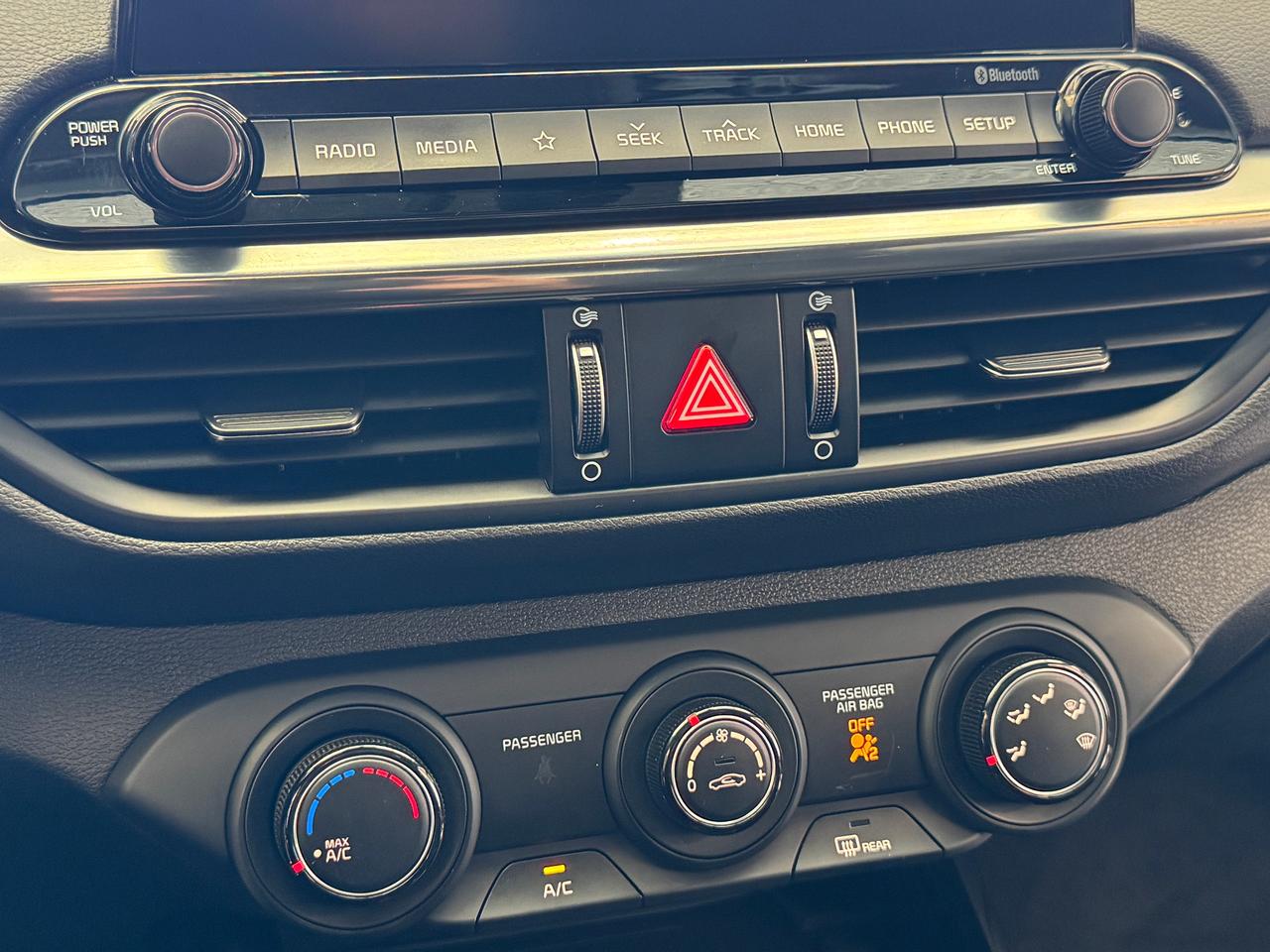 2021 Kia Forte EX+Roof+Lane Keep Assist+ApplePlay+CLEAN CARFAX Photo