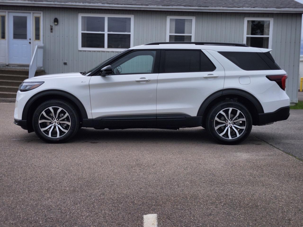 2025 Ford Explorer ST-LINE 4WD Photo5