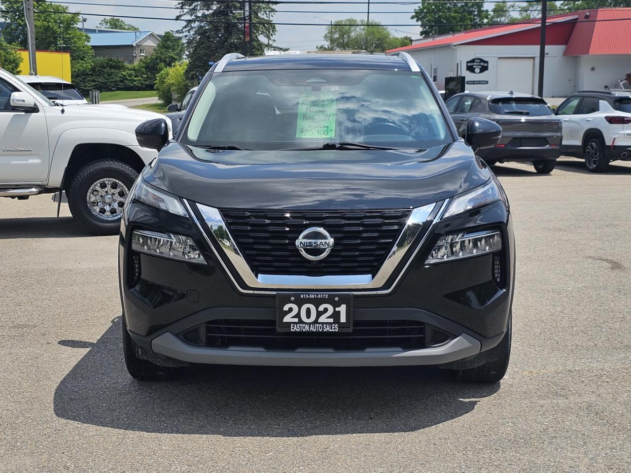 2021 Nissan Rogue SV FWD, Fuel-efficient 4 cyl. Engine - Photo #2