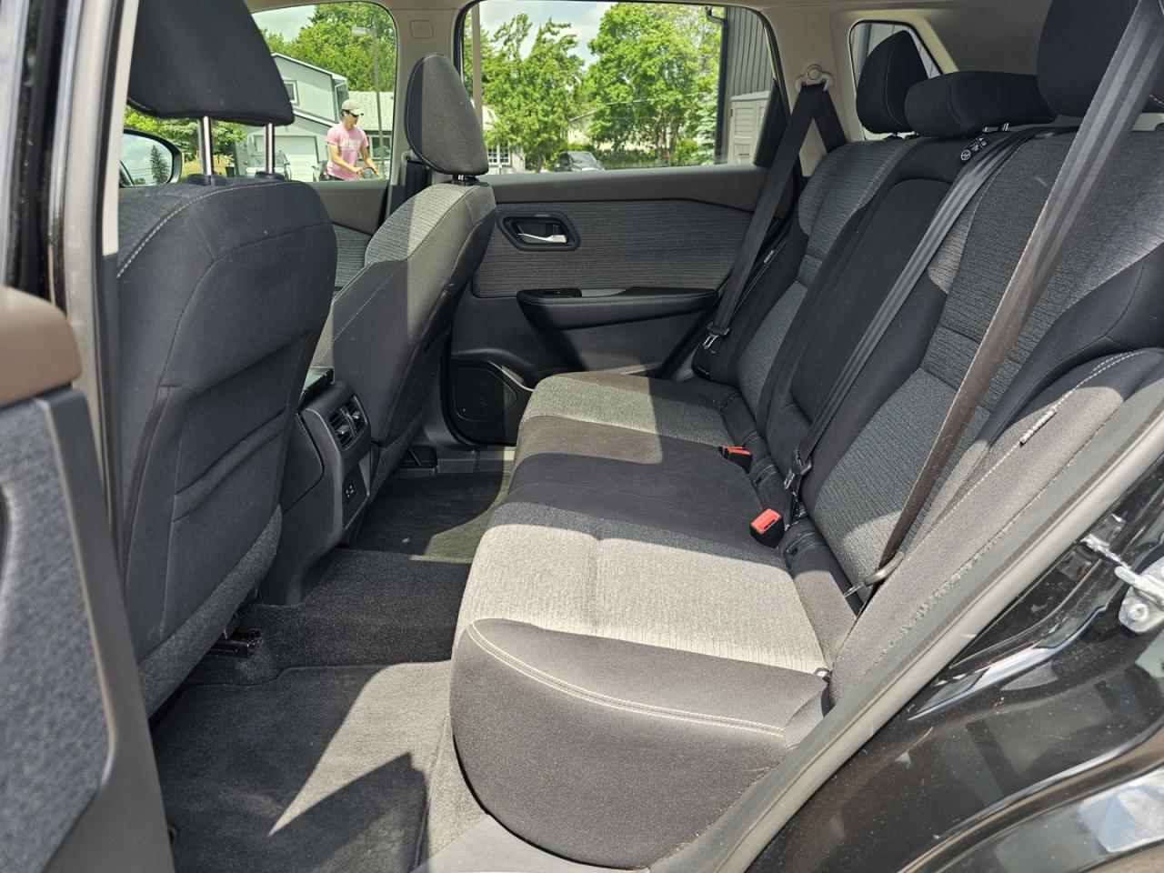 2021 Nissan Rogue SV FWD, Fuel-efficient 4 cyl. Engine - Photo #17