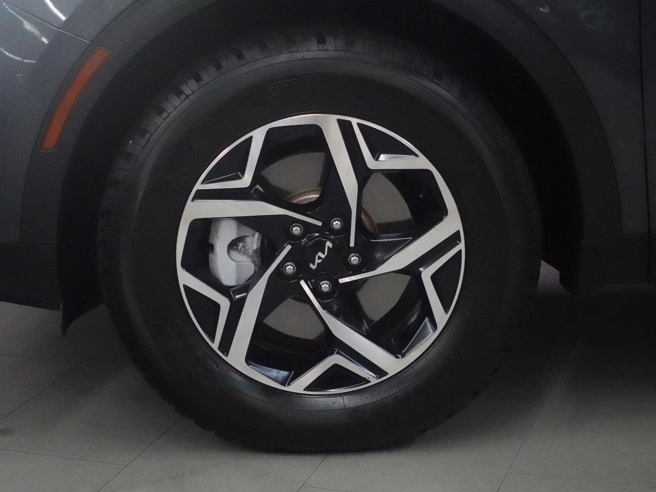 2023 Kia Sportage LX | AWD | LaneDep | Heated Seats | CarPlay
