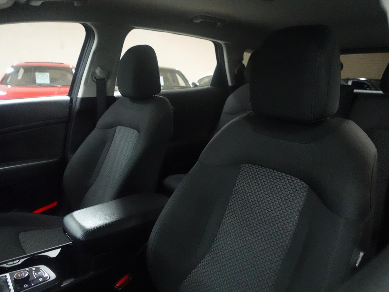 2023 Kia Sportage LX | AWD | LaneDep | Heated Seats | CarPlay Photo