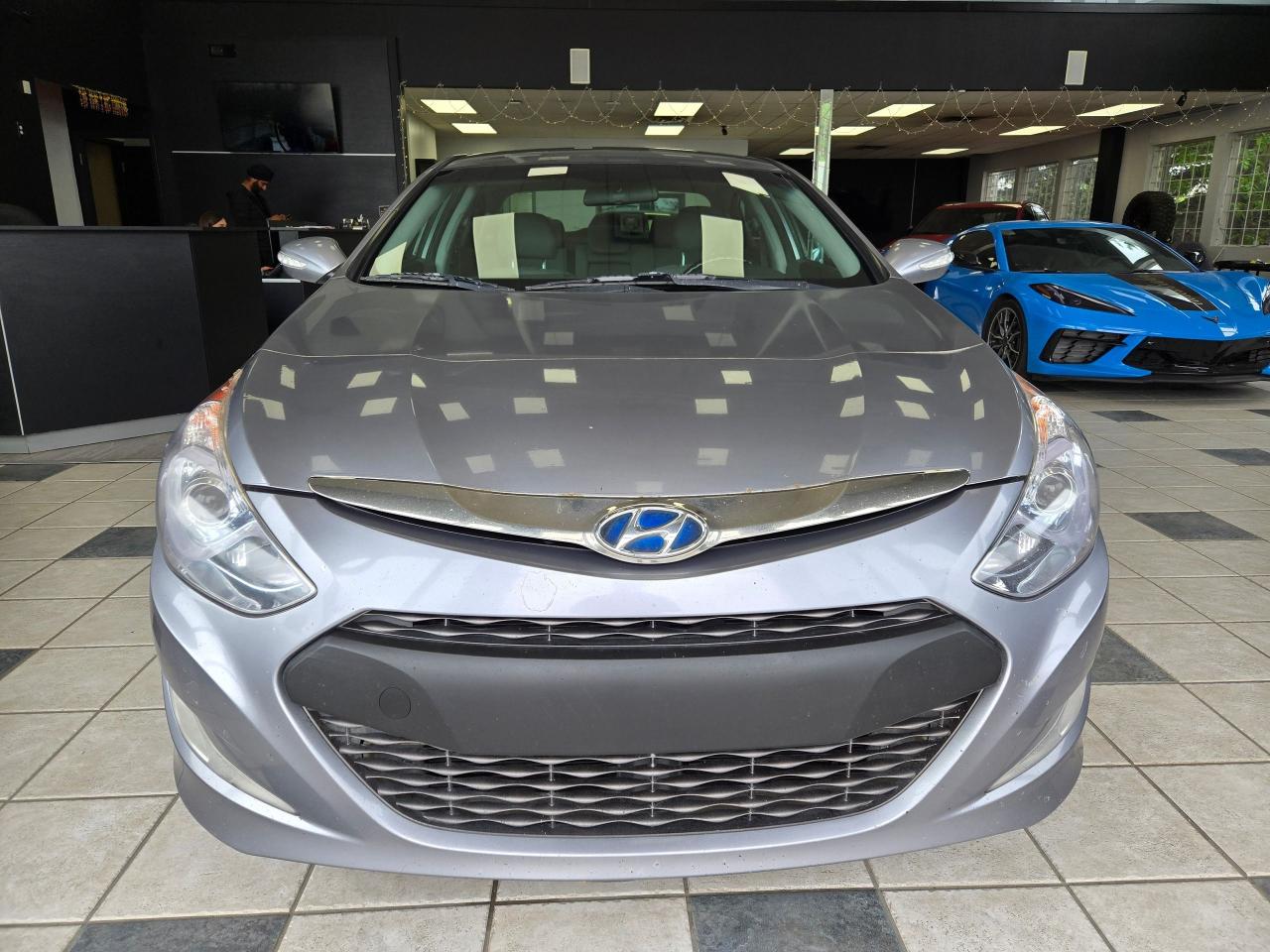 2014 Hyundai Sonata Hybrid 4dr Sdn | ALL CREDIT ACCEPTED!! - Photo #2