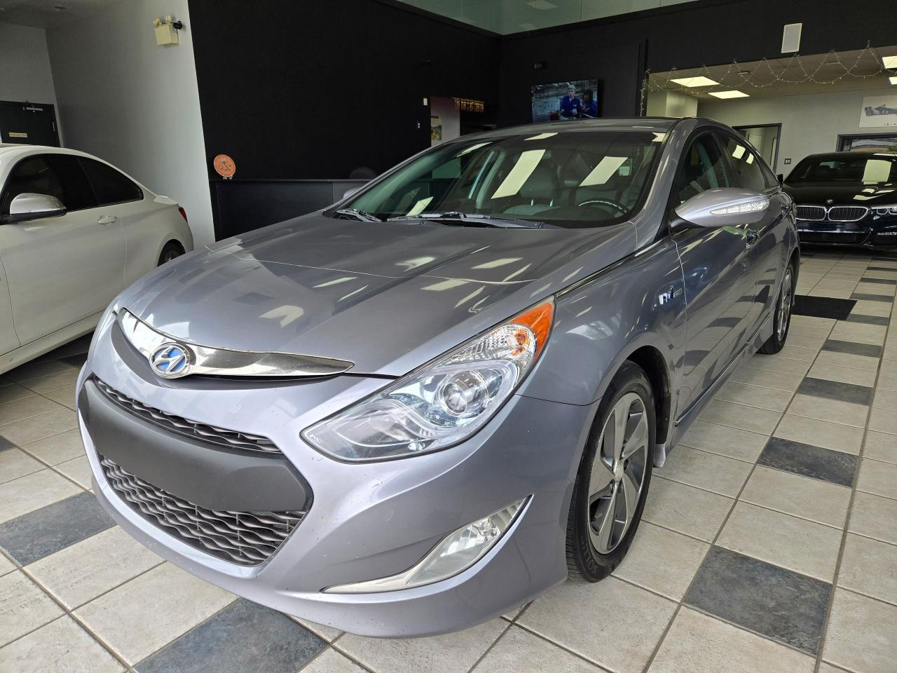 2014 Hyundai Sonata Hybrid 4dr Sdn | ALL CREDIT ACCEPTED!! - Photo #3
