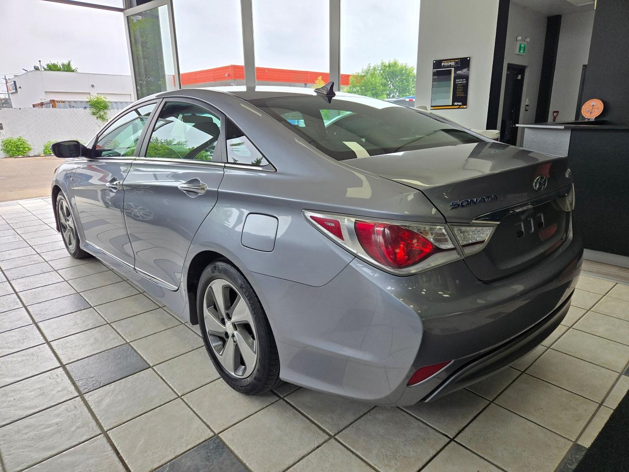 2014 Hyundai Sonata Hybrid 4dr Sdn | ALL CREDIT ACCEPTED!! - Photo #5