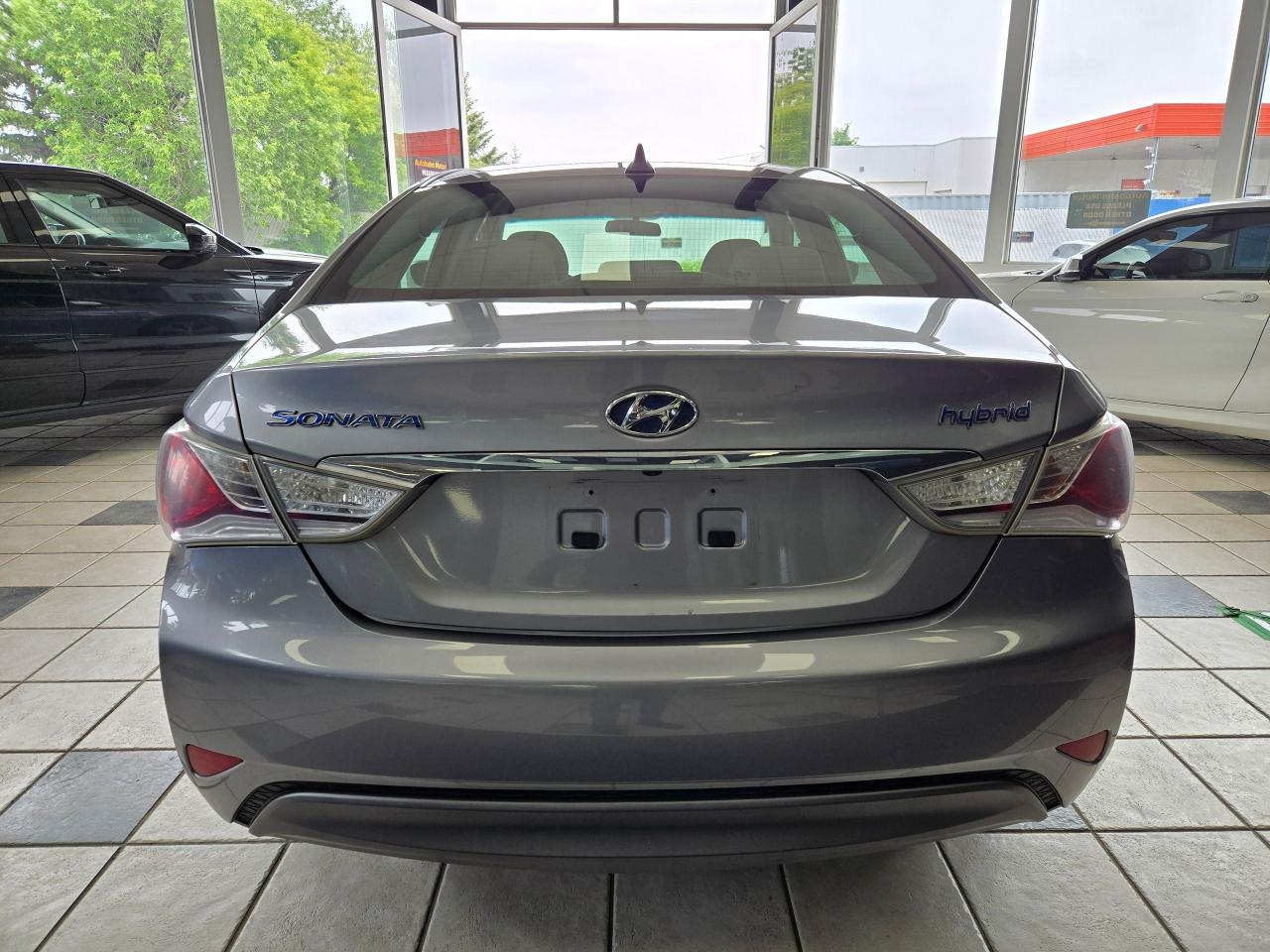 2014 Hyundai Sonata Hybrid 4dr Sdn | ALL CREDIT ACCEPTED!! - Photo #6
