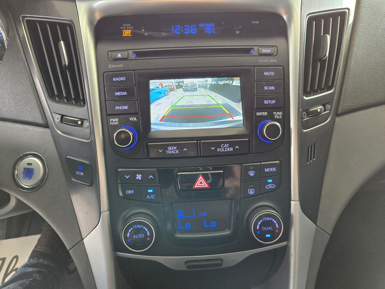 2014 Hyundai Sonata Hybrid 4dr Sdn | ALL CREDIT ACCEPTED!! - Photo #12