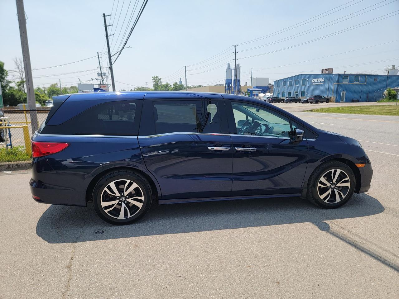 2019 Honda Odyssey Touring - Photo #4