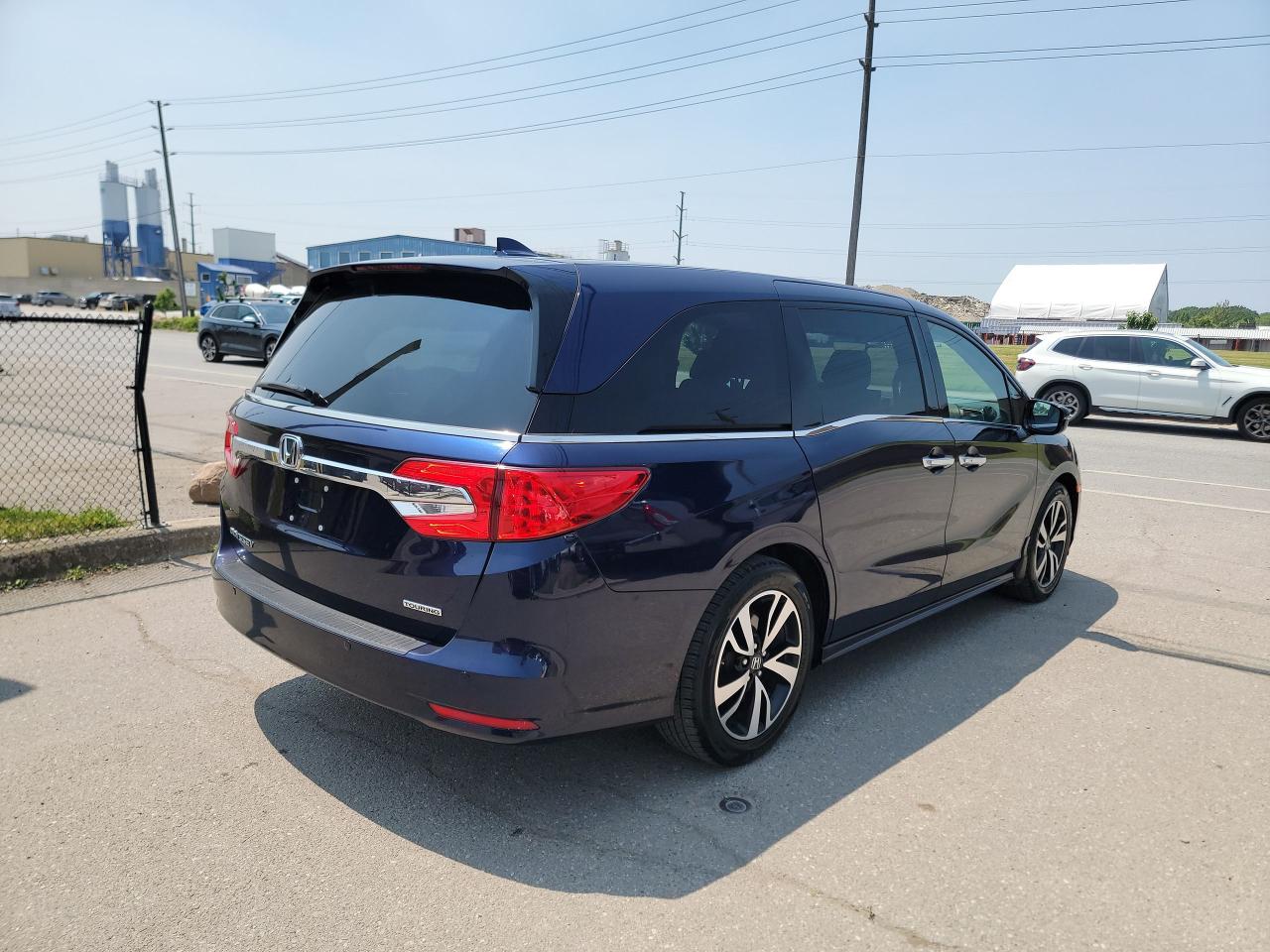 2019 Honda Odyssey Touring - Photo #5