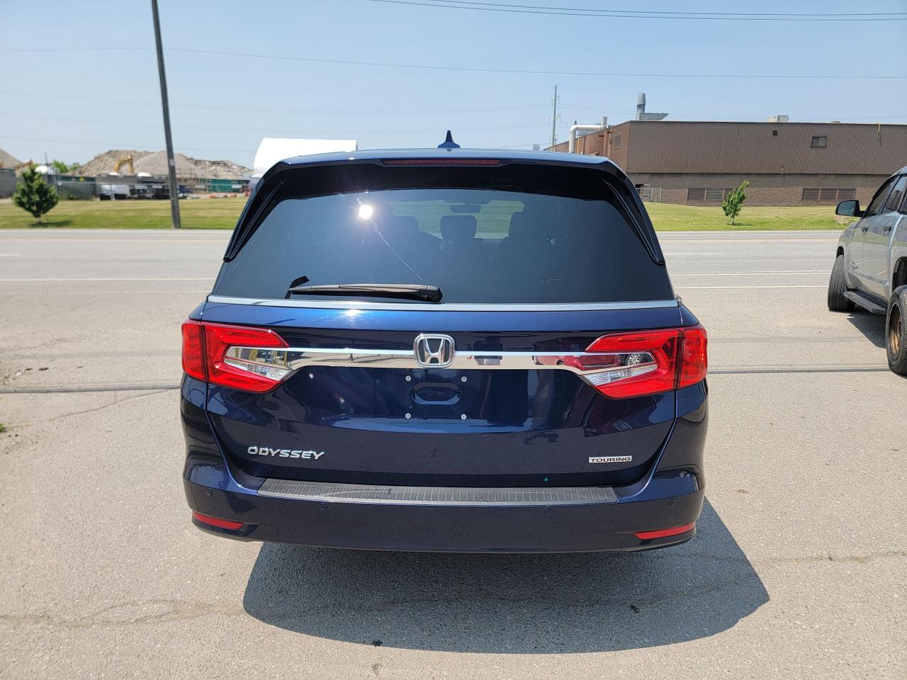 2019 Honda Odyssey Touring - Photo #6