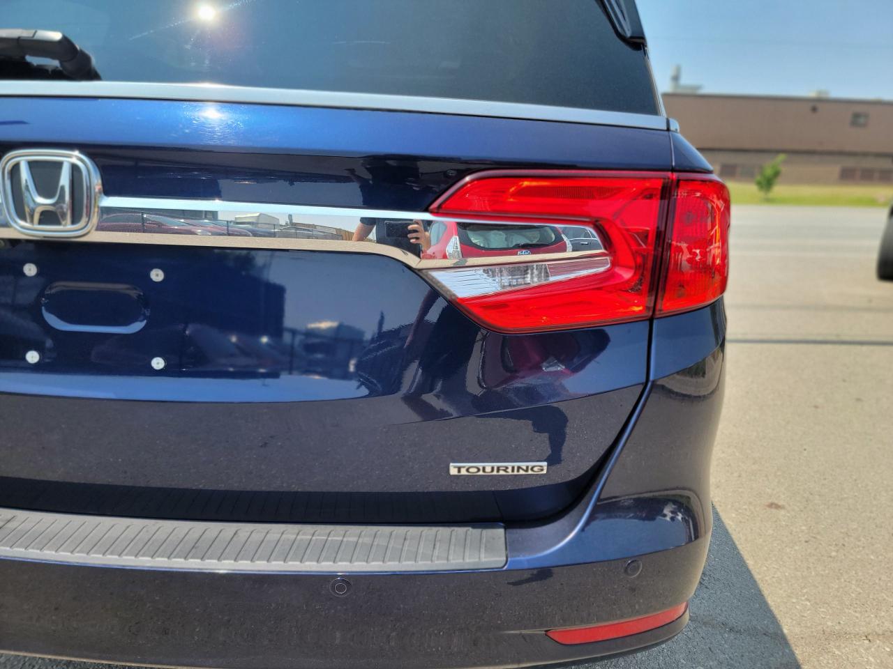 2019 Honda Odyssey Touring - Photo #7