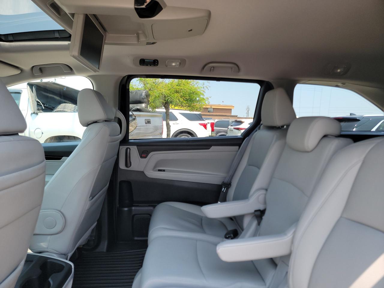 2019 Honda Odyssey Touring - Photo #17