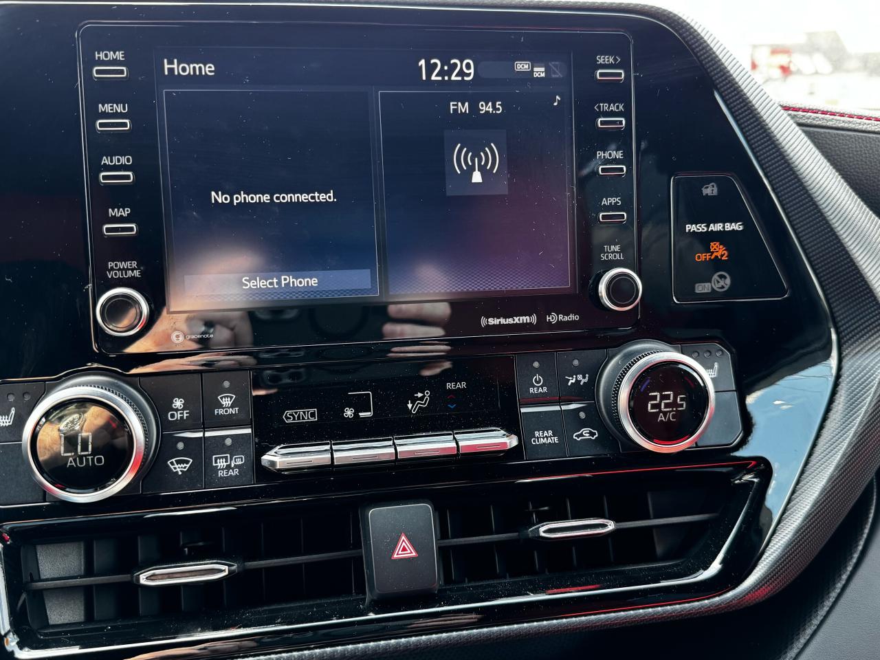 2022 Toyota Highlander XSE Photo
