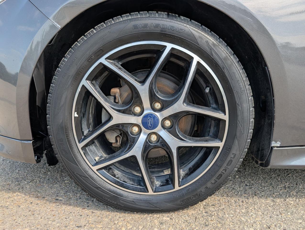 2015 Ford Focus SE Photo5