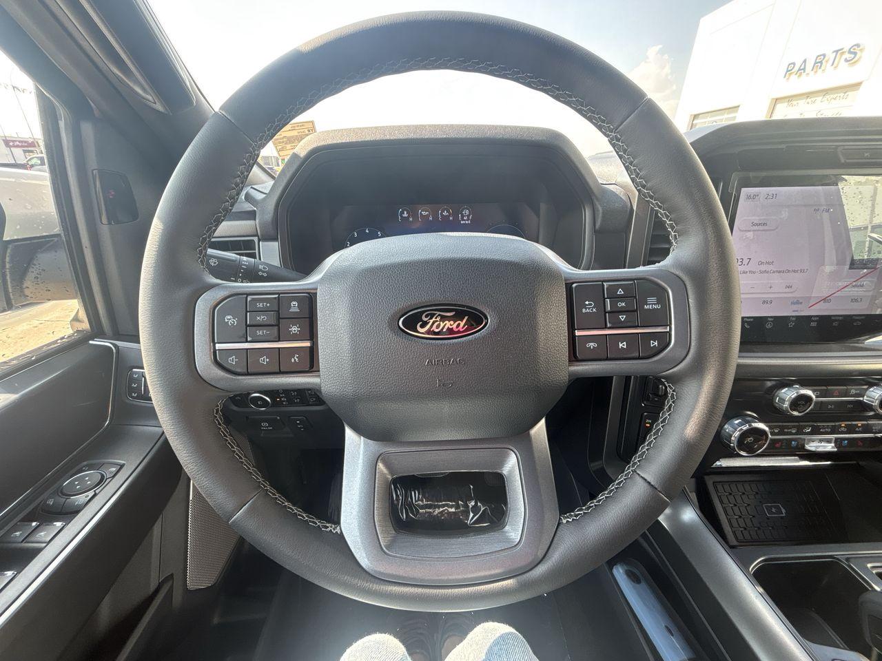 2025 Ford F-150 Lariat 4WD SuperCrew 6.5' Box Photo5