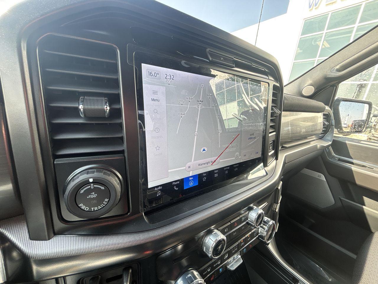 2025 Ford F-150 Lariat 4WD SuperCrew 6.5' Box Photo5