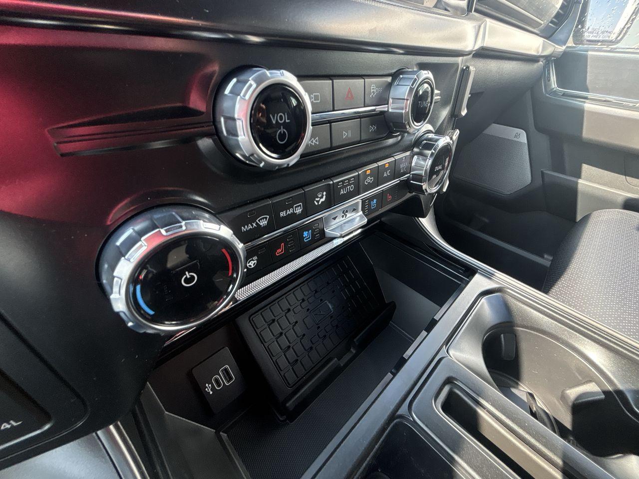 2025 Ford F-150 Lariat 4WD SuperCrew 6.5' Box Photo5
