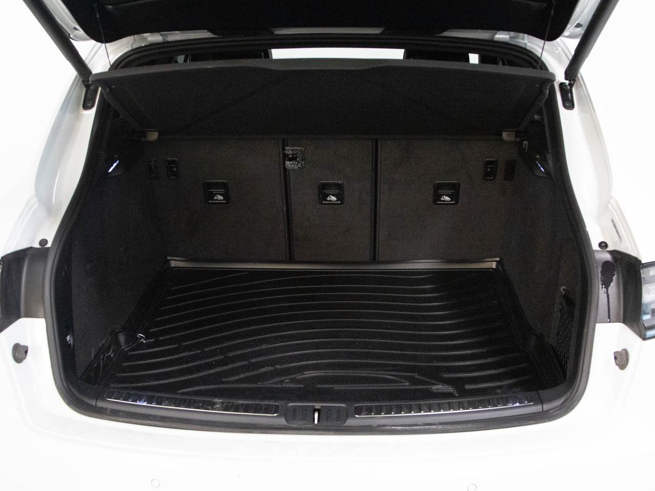 2021 Porsche Macan PREMIUM PLUS PKG | BOSE | PANO Photo