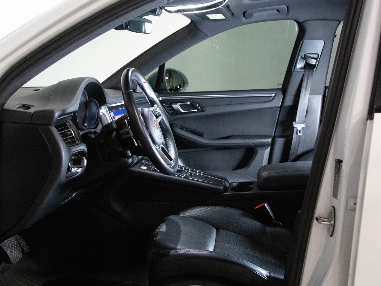 2021 Porsche Macan PREMIUM PLUS PKG | BOSE | PANO Photo