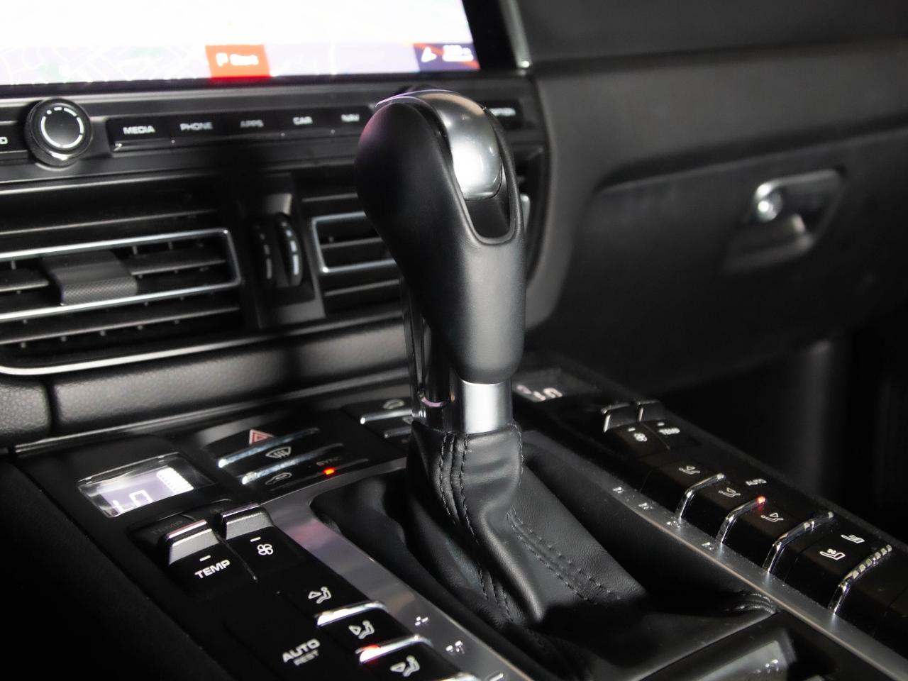 2021 Porsche Macan PREMIUM PLUS PKG | BOSE | PANO Photo