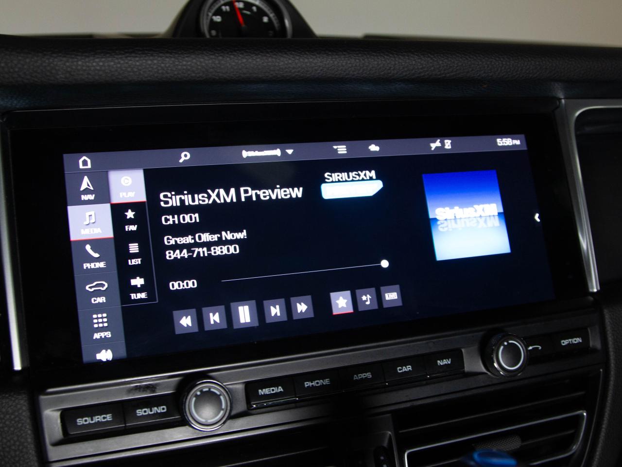 2021 Porsche Macan PREMIUM PLUS PKG | BOSE | PANO Photo