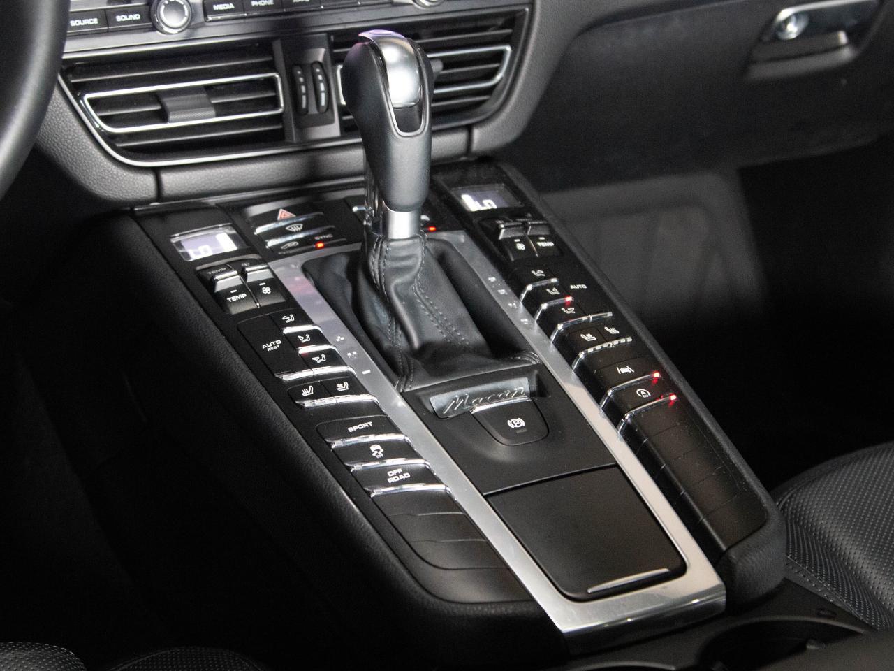 2021 Porsche Macan PREMIUM PLUS PKG | BOSE | PANO Photo