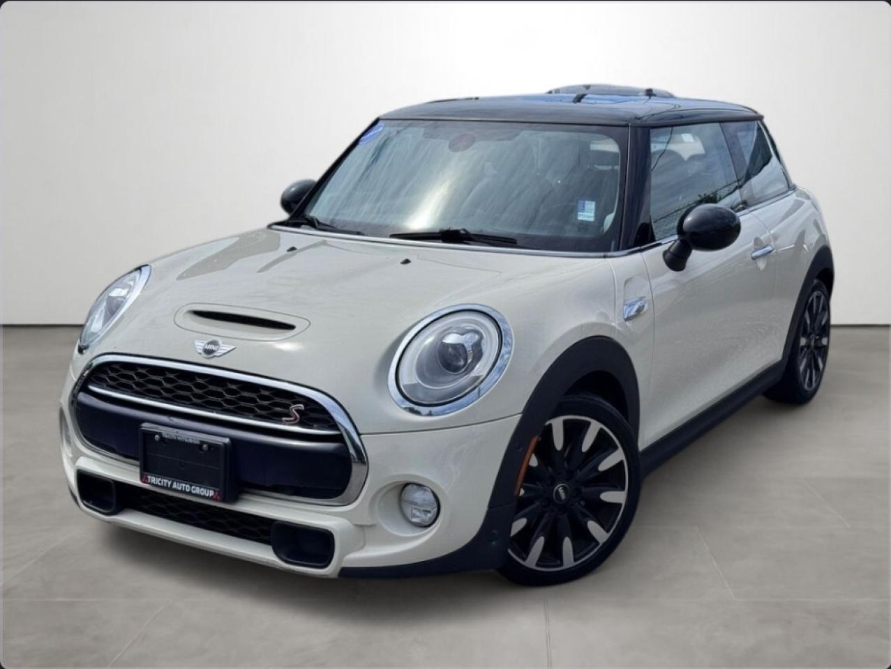 Used 2016 MINI Cooper Hardtop S - No Accidents, Backup Camera, Sunroof for sale in Coquitlam, BC