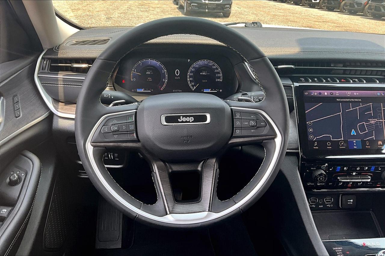2023 Jeep Grand Cherokee Limited | Heated Seats | Remote Start | 4x4 Photo